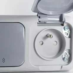 Va et vient + Prise 2P+T étanche IP54- - Gris - NF-Viko By Panasonic Hot